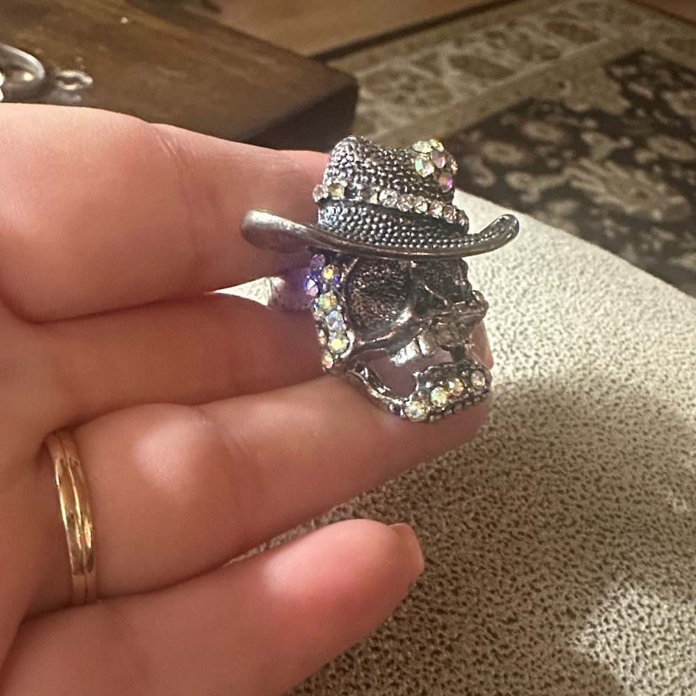 Silver Skull Ring with Rhinestones - Picture 4 of 4
